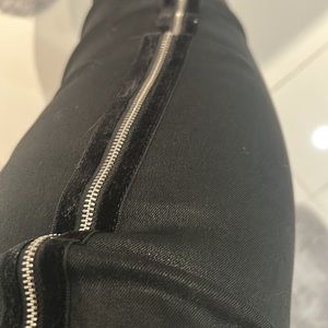 Black skinny pants with velvet zipper on side seven jeans for all mankind